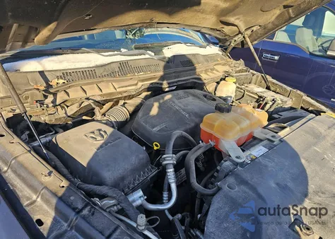 2018 Ram 1500 Laramie z USA, uszkodzony, nr VIN 1C6RR7NM6JS238059